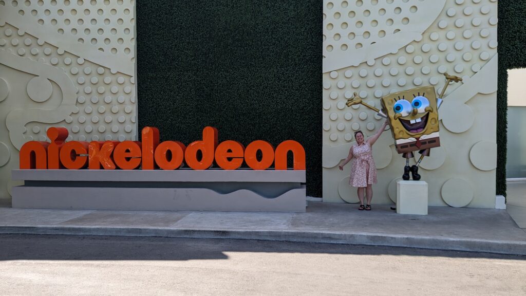 Allison showing how safe she is at a resort in Mexico, by posing out front with SpongeBob