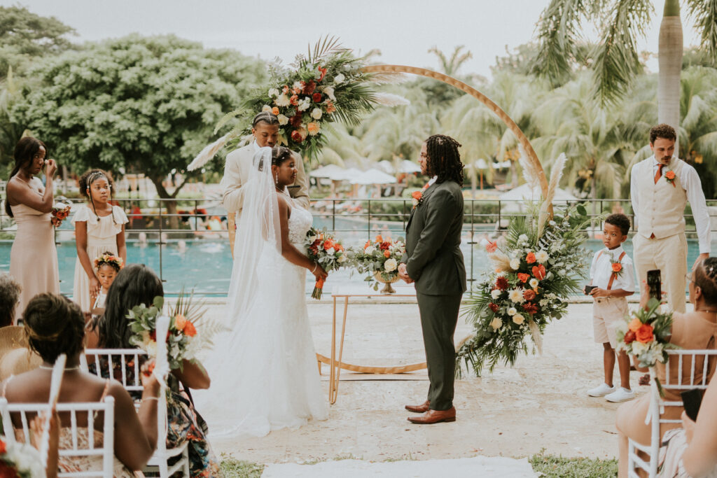 tropical destination wedding in costa rica with all inclusive wedding package