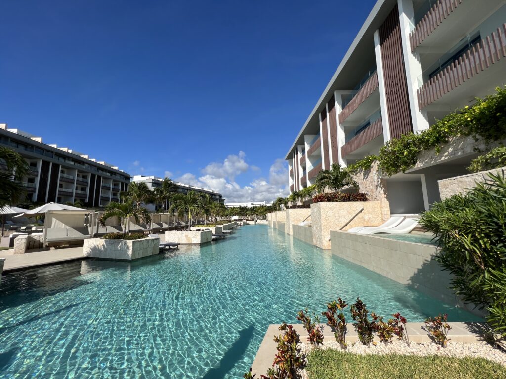 swim up room category at Majestic Elegance Costa Mujeres 