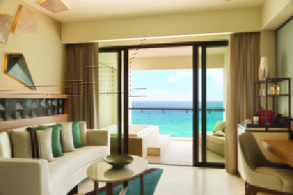 turquoize ocean front master suite