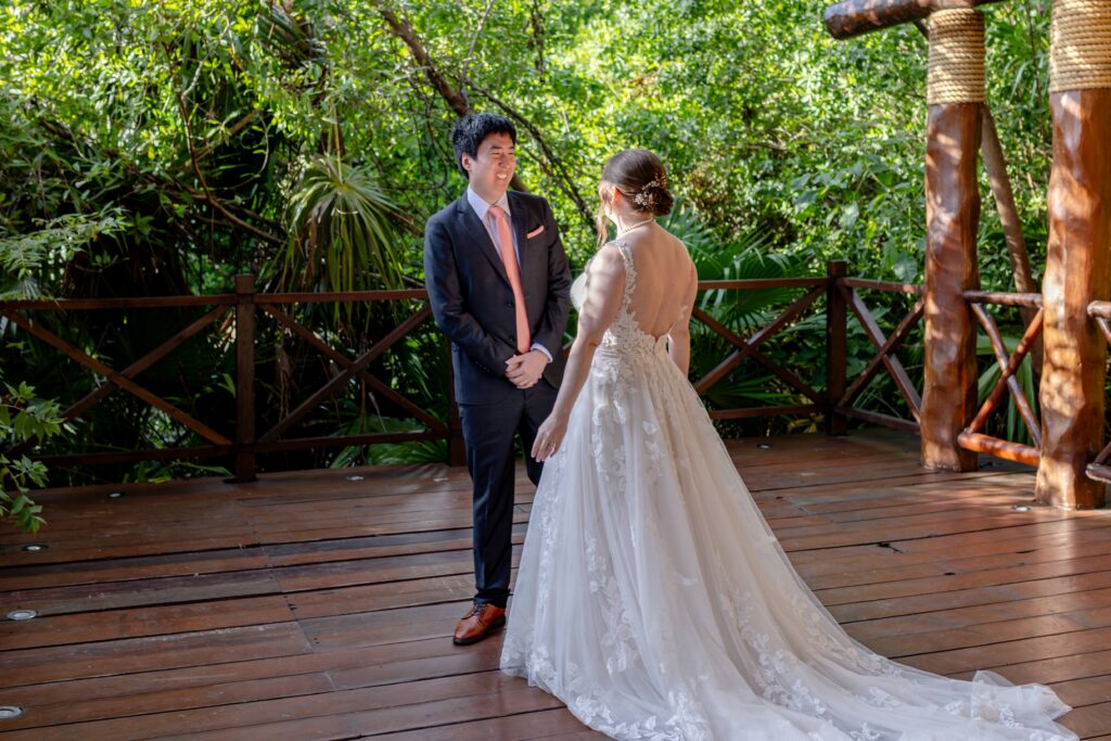 such a cute first look for this destination wedding!