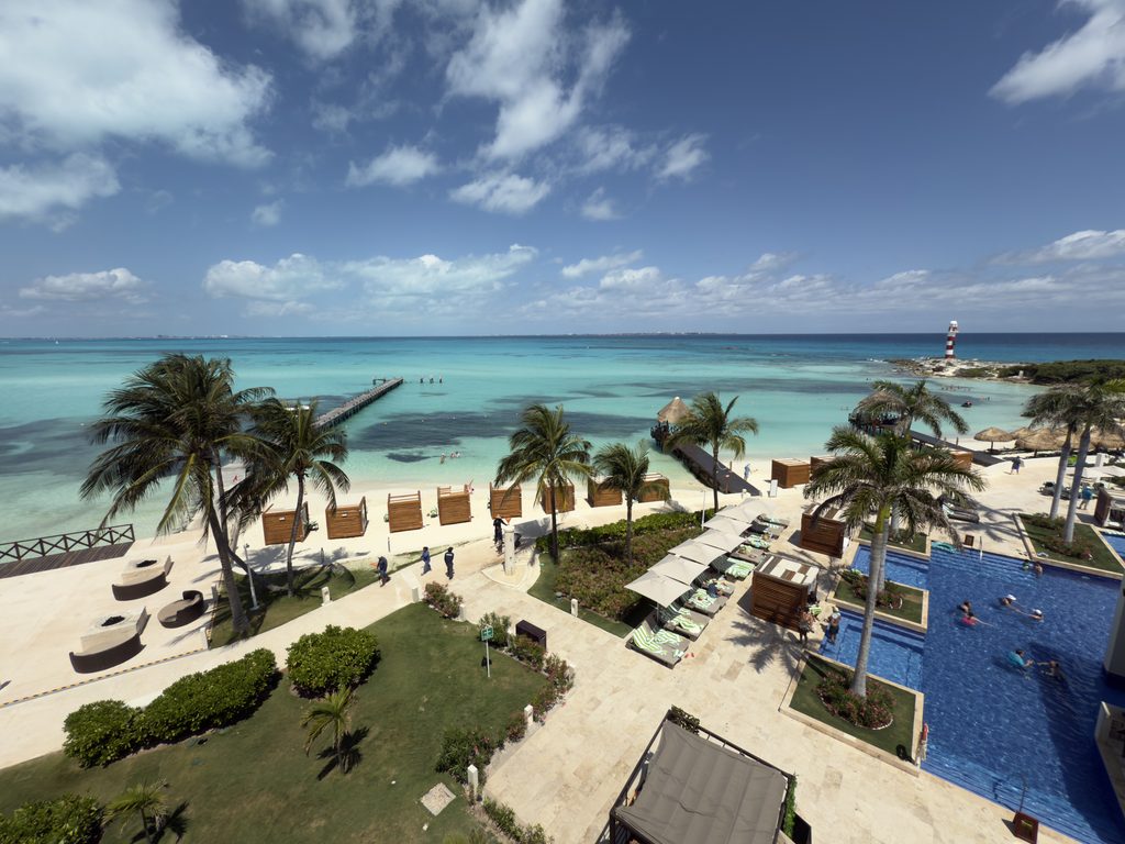 Hyatt Ziva Cancun's beach is gorgeous, with endless turquoise water views!